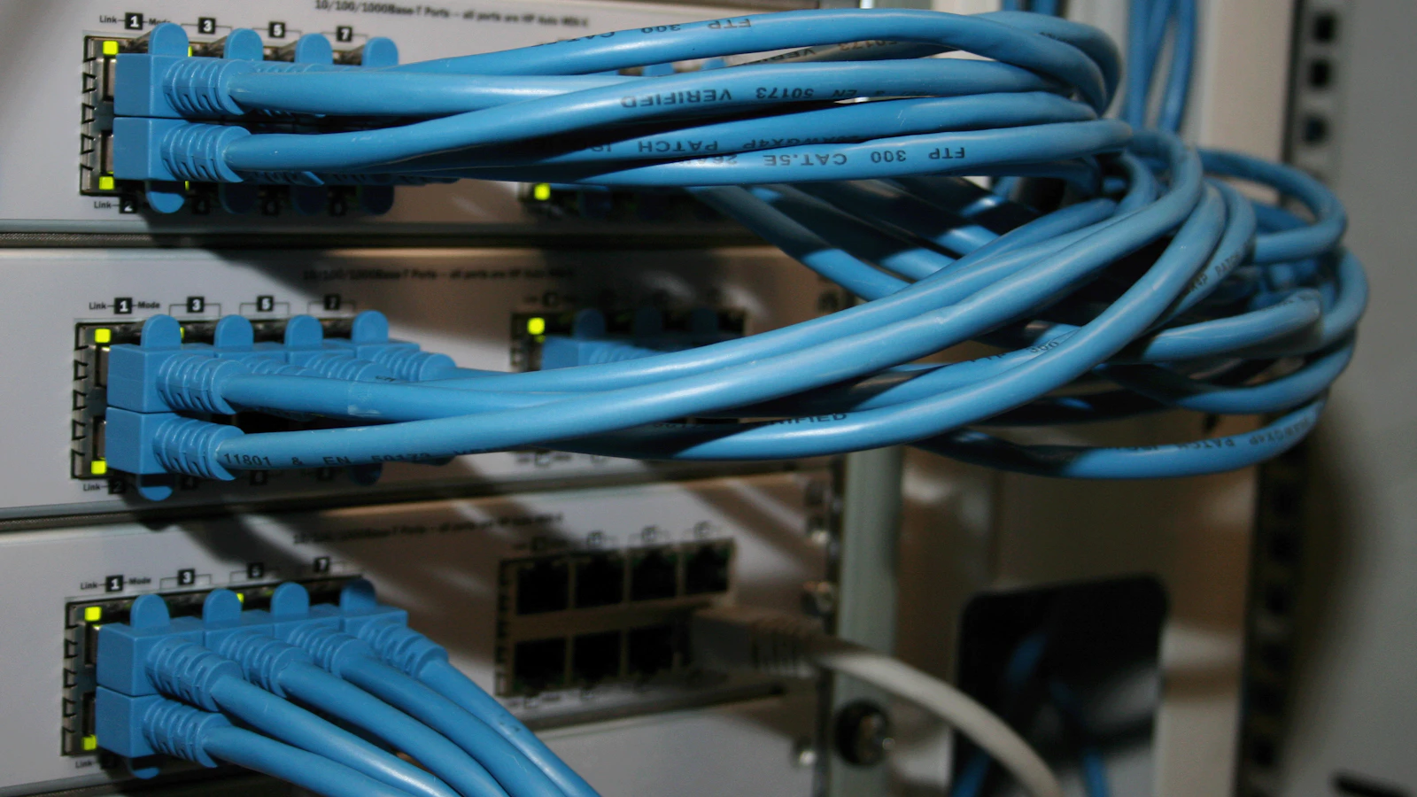 NetworkManager Crash Course: nmcli and Keyfiles for RHEL Servers