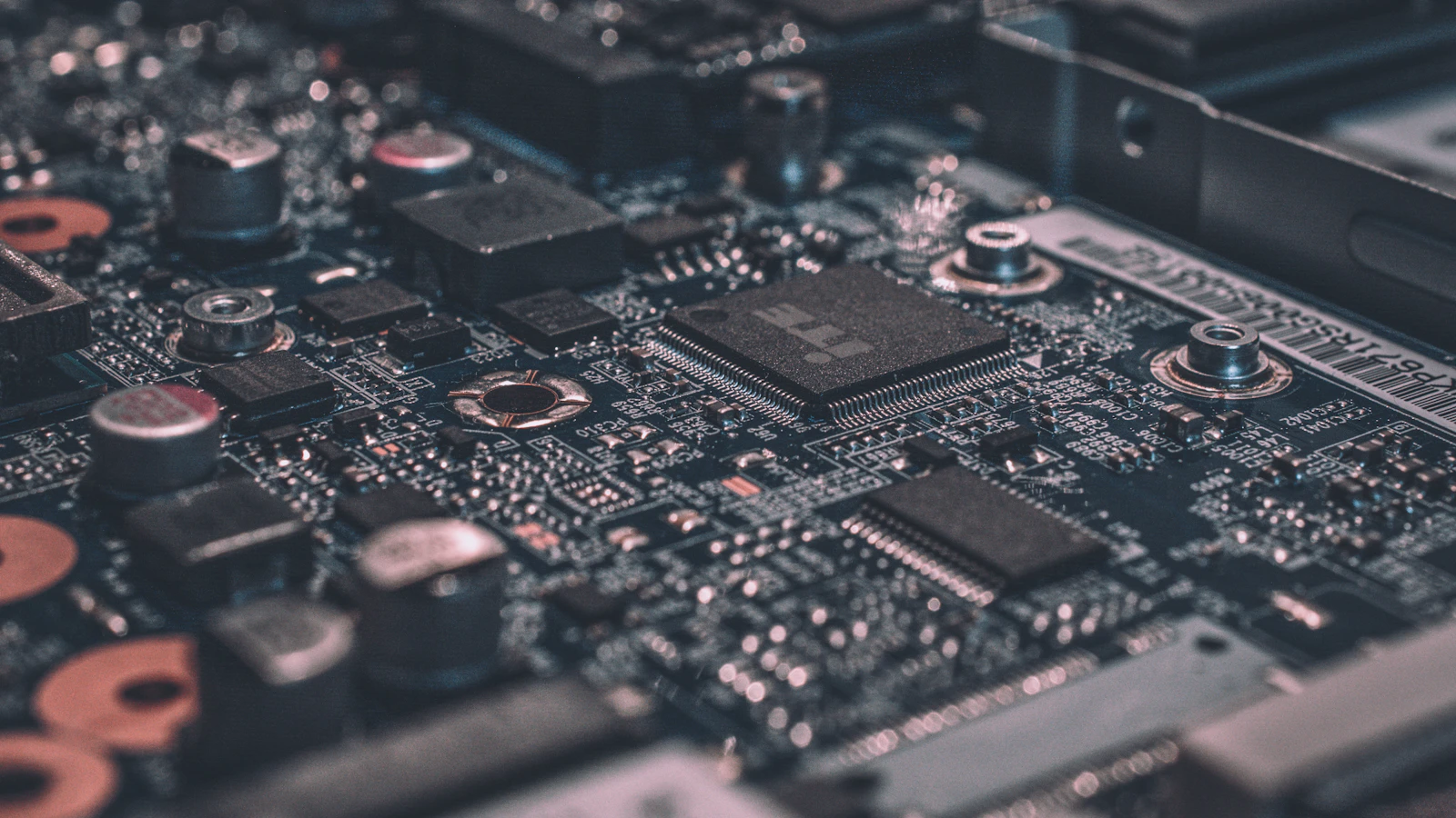 What Is Proxmox VE? Choosing a Bare-Metal Hypervisor